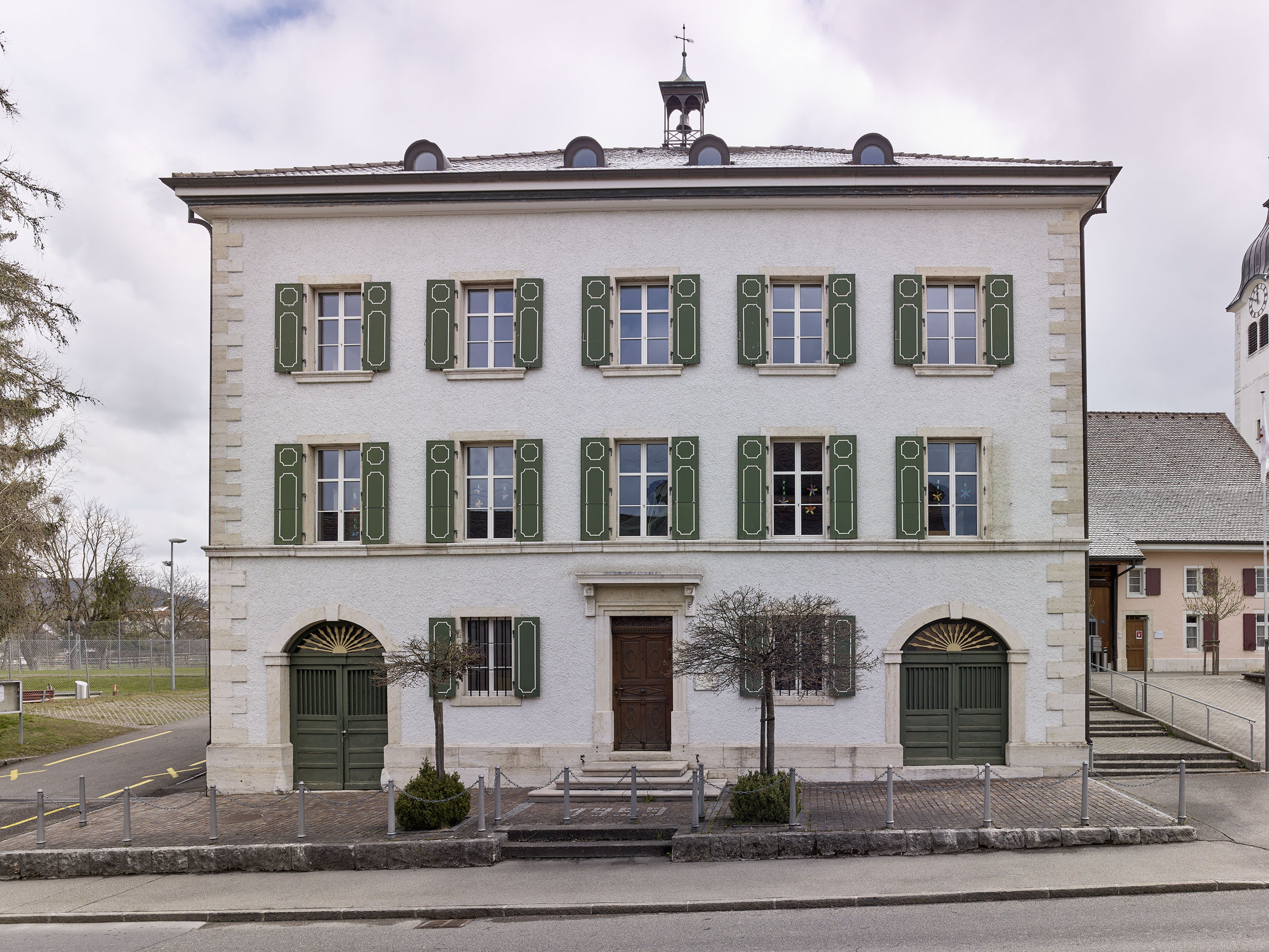 Schulhaus, Ansicht von Westen